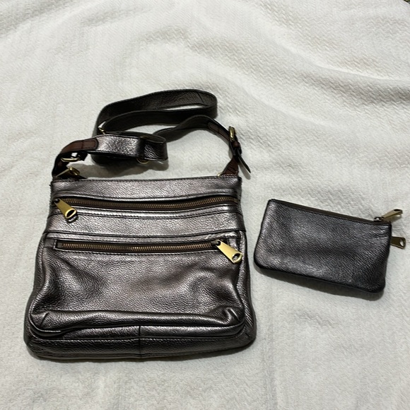 Fossil Metallic Bronze Crossbody Bag with Coordinating Wallet - Picture 4 of 15
